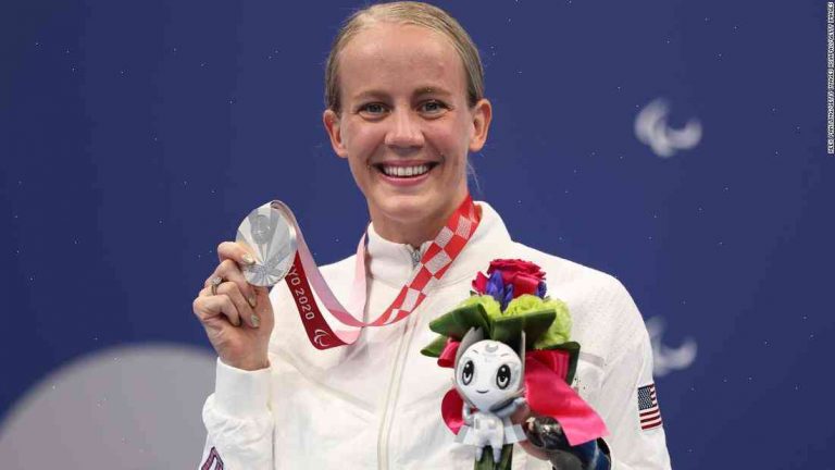 Mallory Weggemann: Paralympic swimmer's inspiring journey